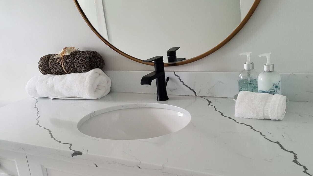 Photo of Bathroom in Caloosahatchee