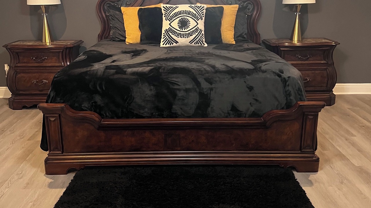 Photo of Bedroom in Central City