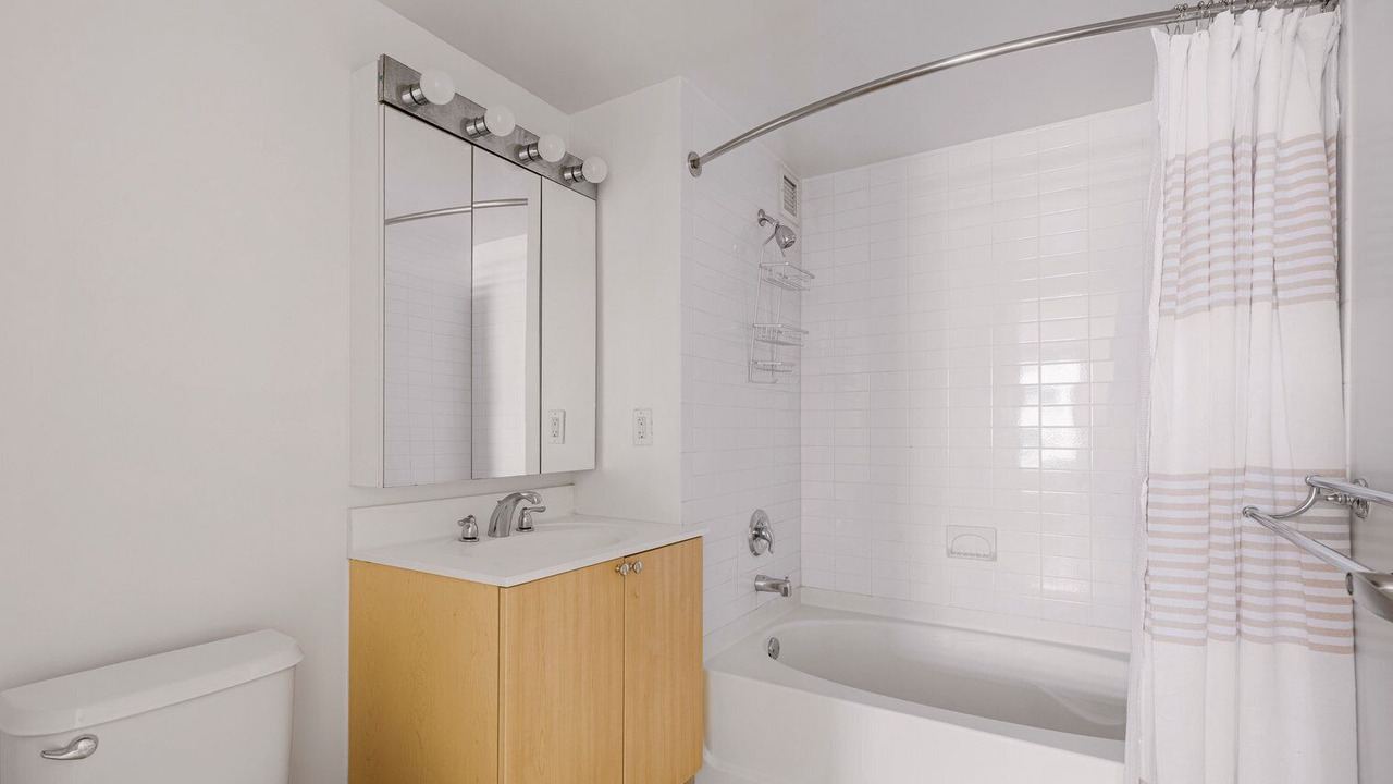 Photo of Bathroom in Hunters Point