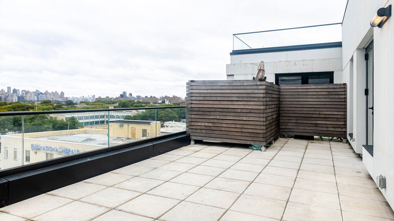 Photo of Patio Balcony in Queens