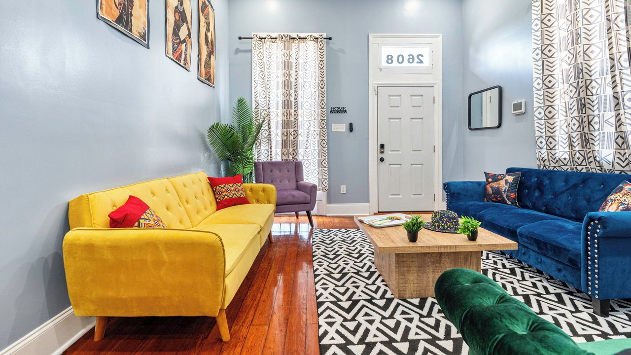 Photo of Livingroom in Central City