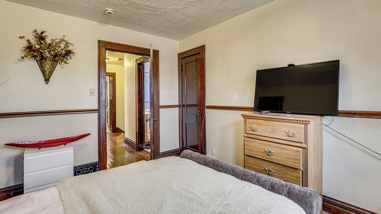 Photo of Bedroom in Dubuque