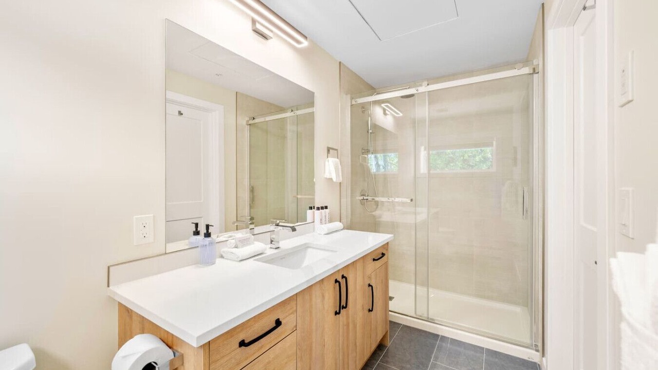 Photo of Bathroom in Golden