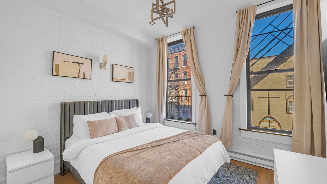 Photo of Bedroom in Midtown West