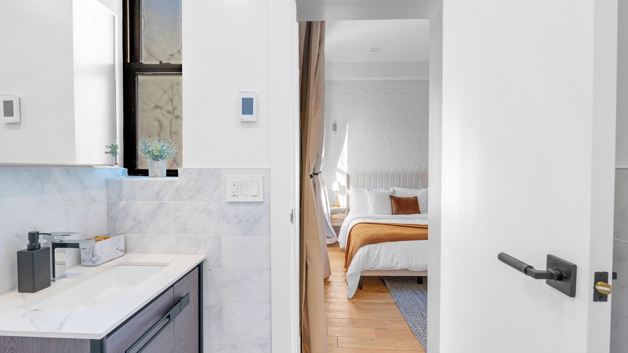 Photo of Bedroom in Midtown West