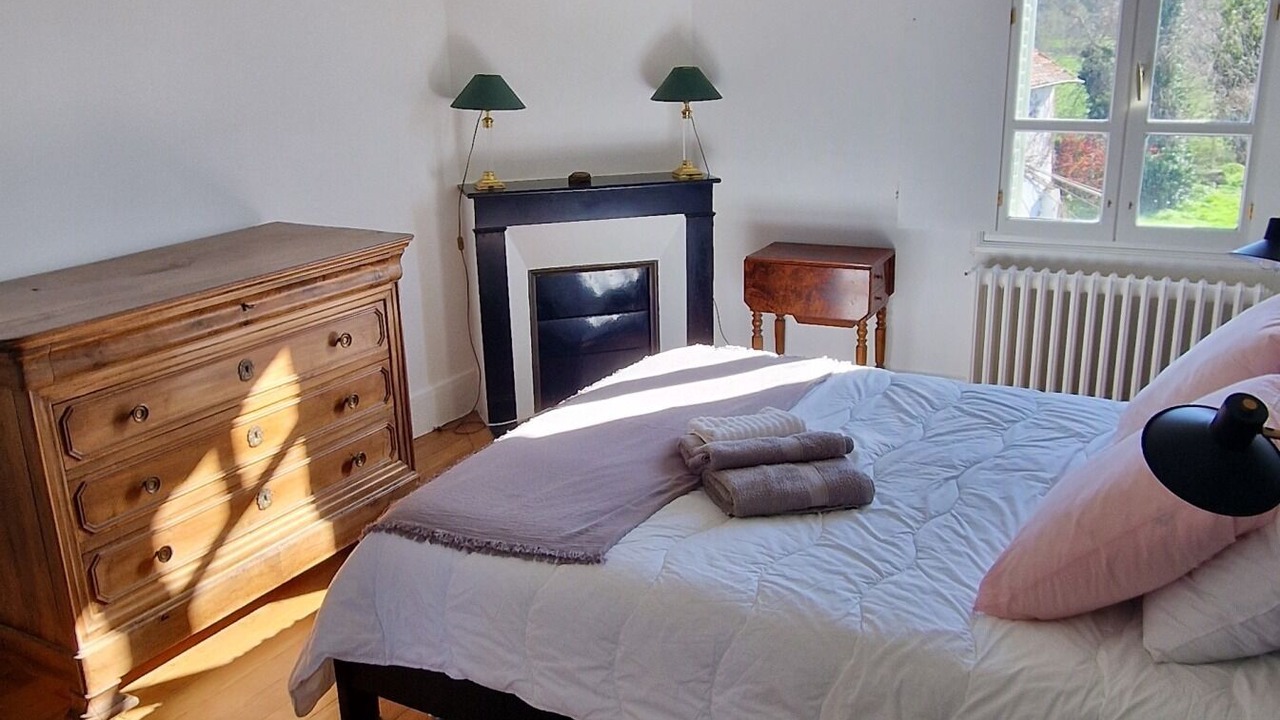 Photo of Bedroom in Maringues