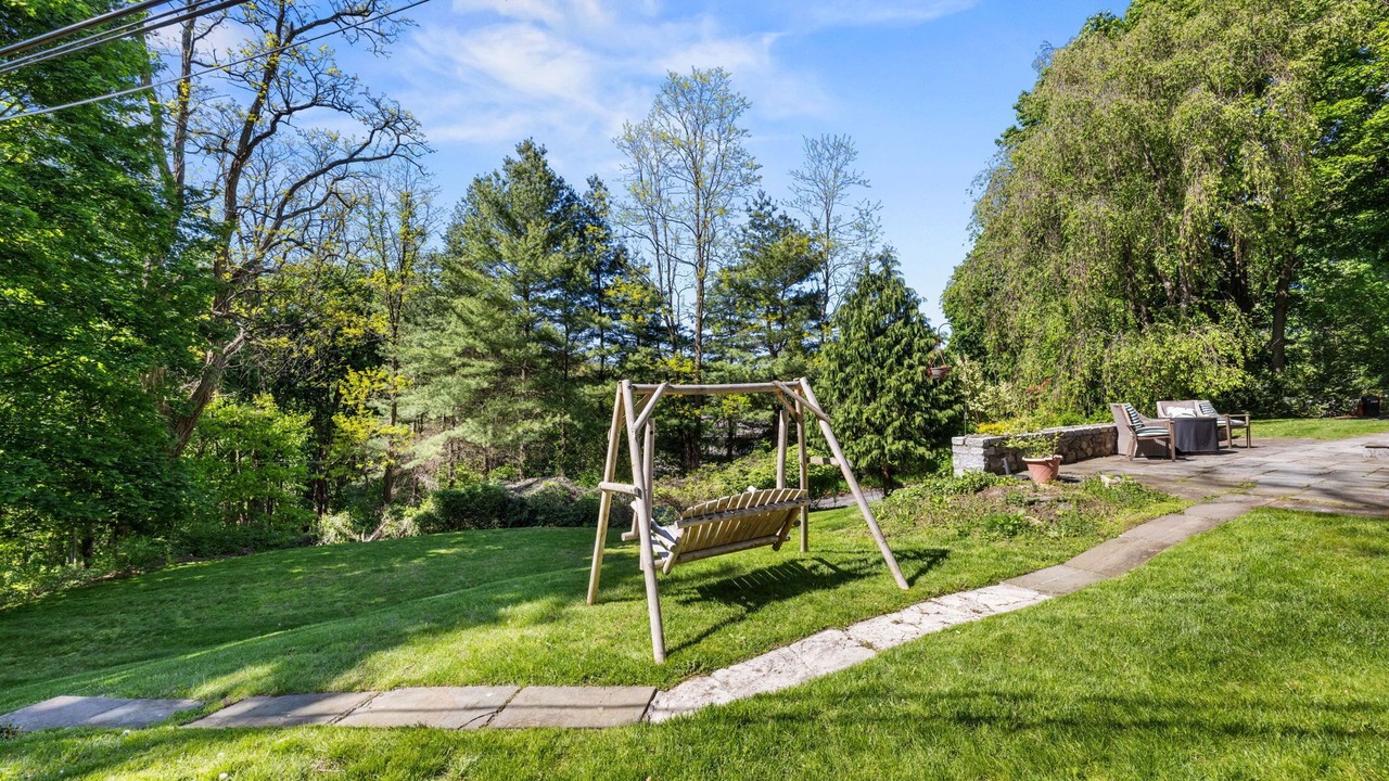 Photo of Outdoor in Pleasantville
