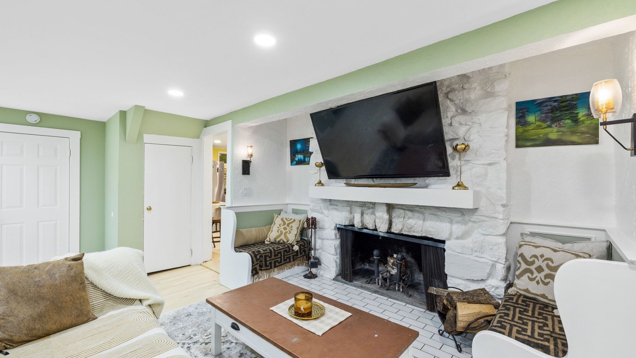 Photo of Livingroom in Pleasantville
