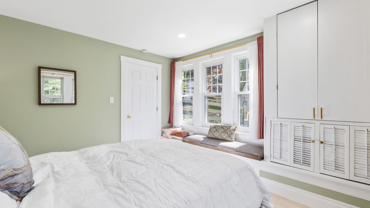 Photo of Bedroom in Pleasantville