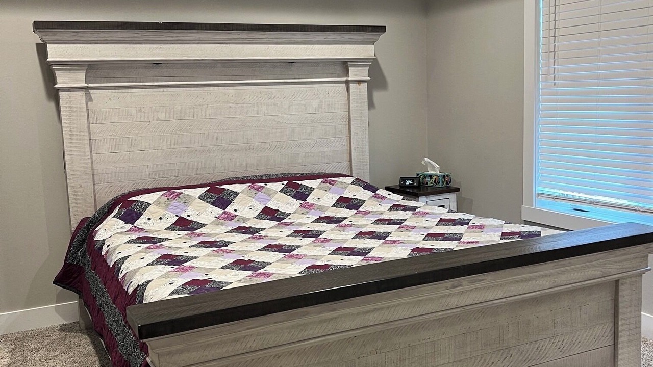 Photo of Bedroom in Dubuque County