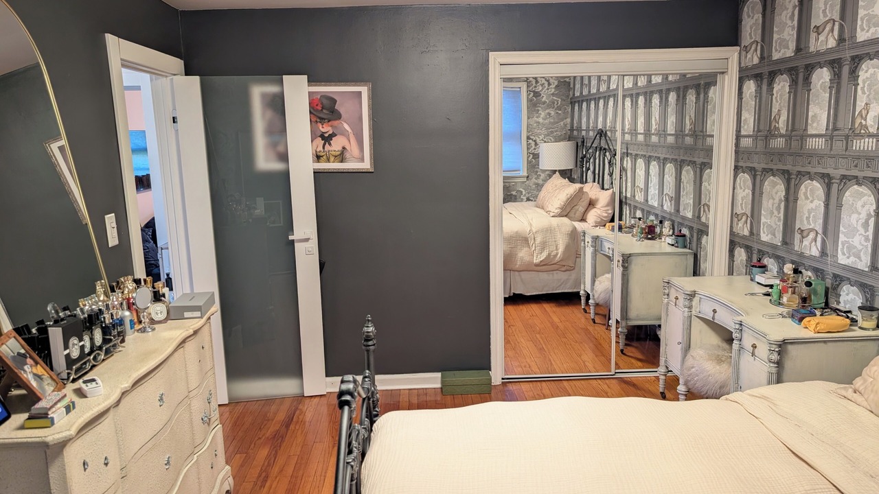 Photo of Bedroom in Garfield