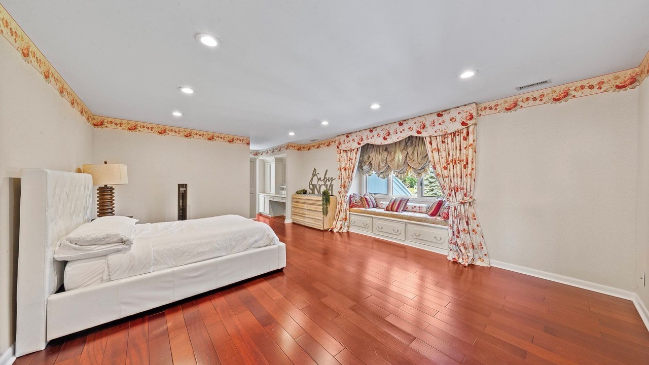 Photo of Bedroom in Cresskill