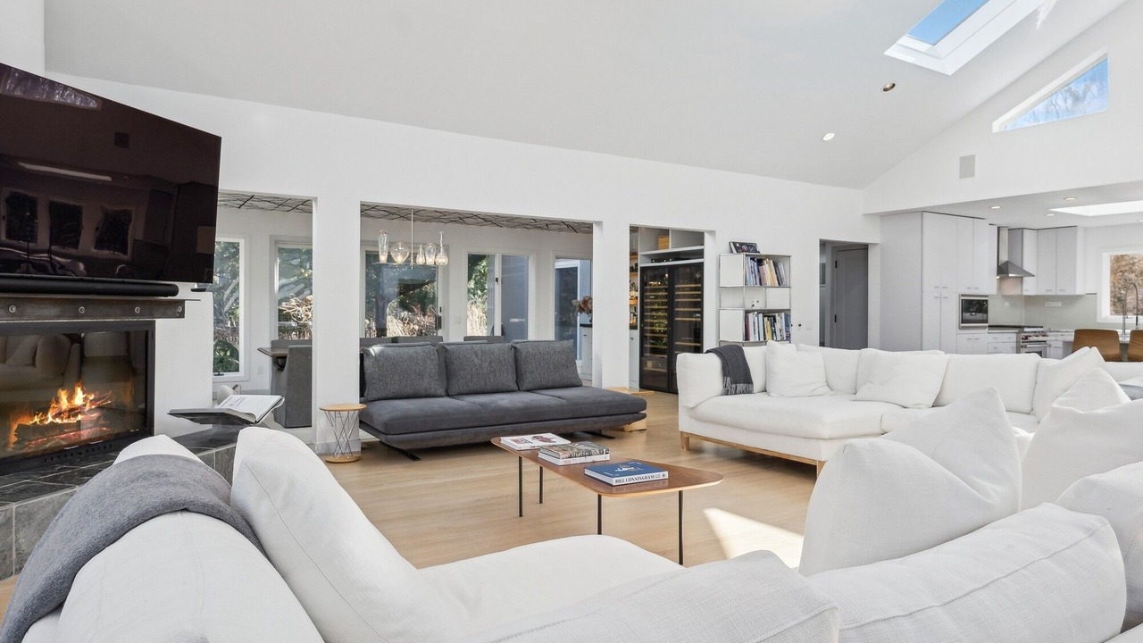 Photo of Livingroom in Sagaponack