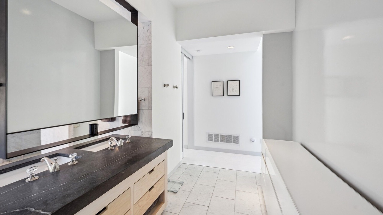 Photo of Bathroom in Sagaponack