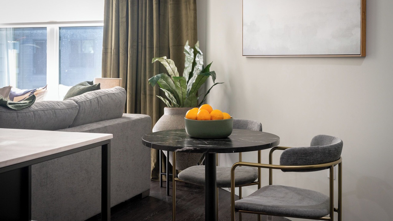 Photo of Livingroom in Downtown