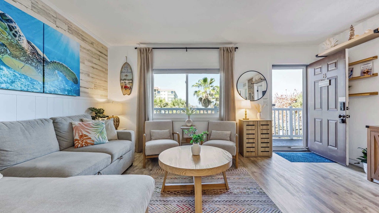 Photo of Livingroom in Crescent Beach