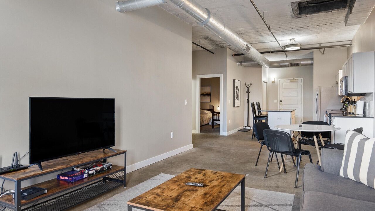 Photo of Livingroom in Downtown