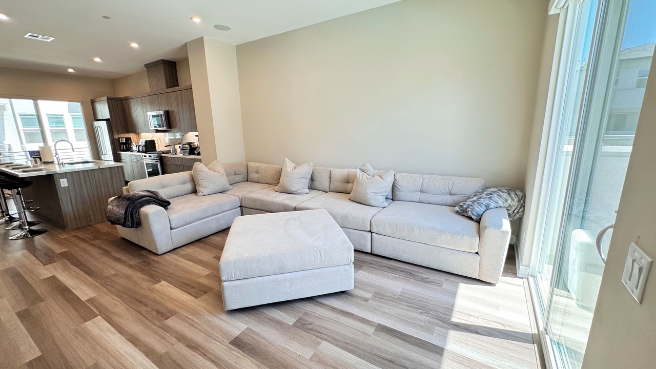 Photo of Livingroom in Anaheim Resort