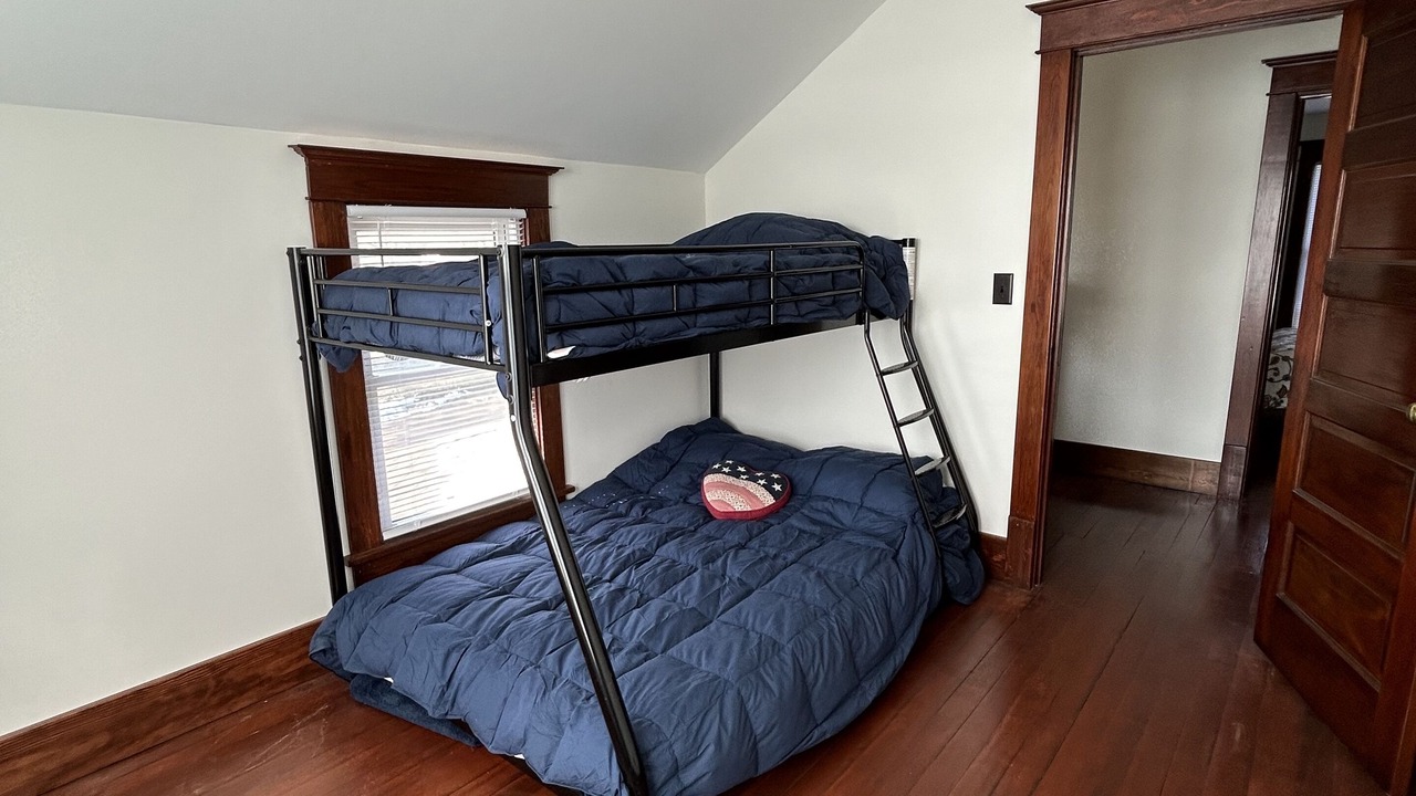 Photo of Bedroom in Camanche