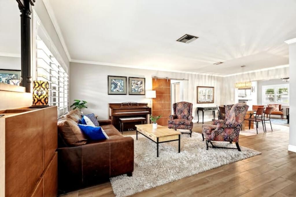 Photo of Livingroom in Lake Clarke Shores