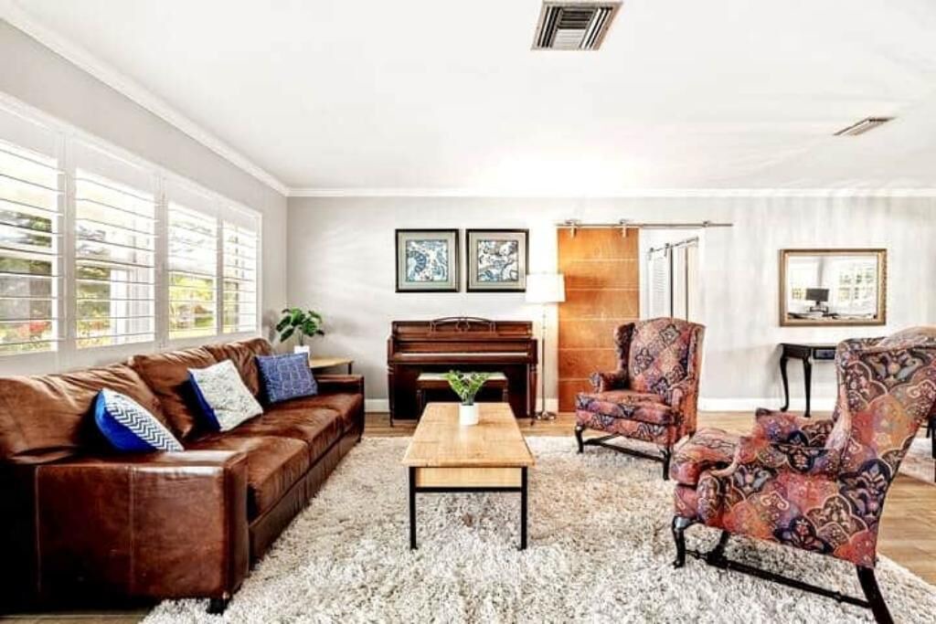 Photo of Livingroom in Lake Clarke Shores