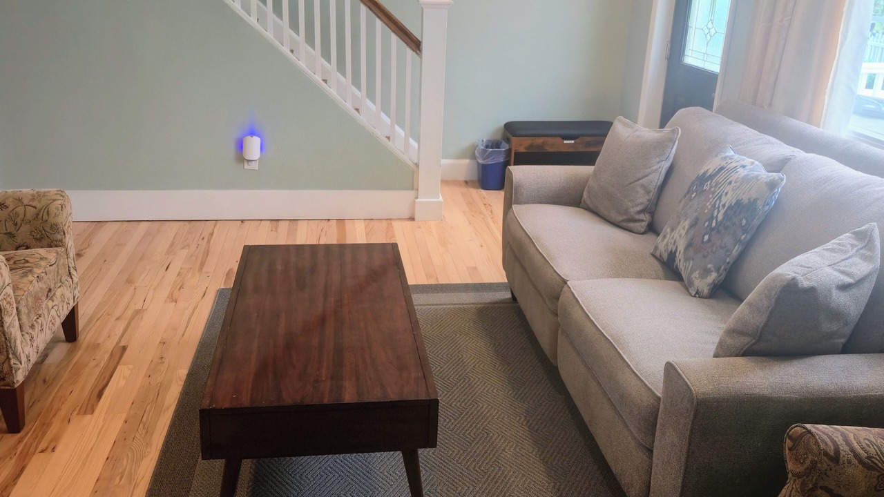 Photo of Livingroom in Teaneck