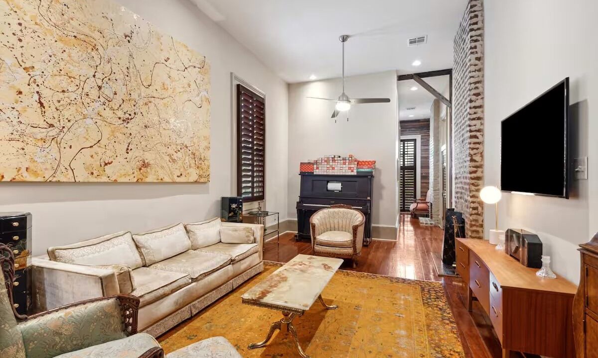 Photo of Livingroom in Faubourg Lafayette