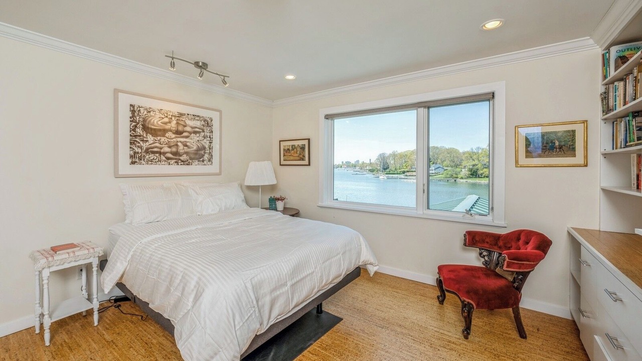 Photo of Bedroom in Mamaroneck
