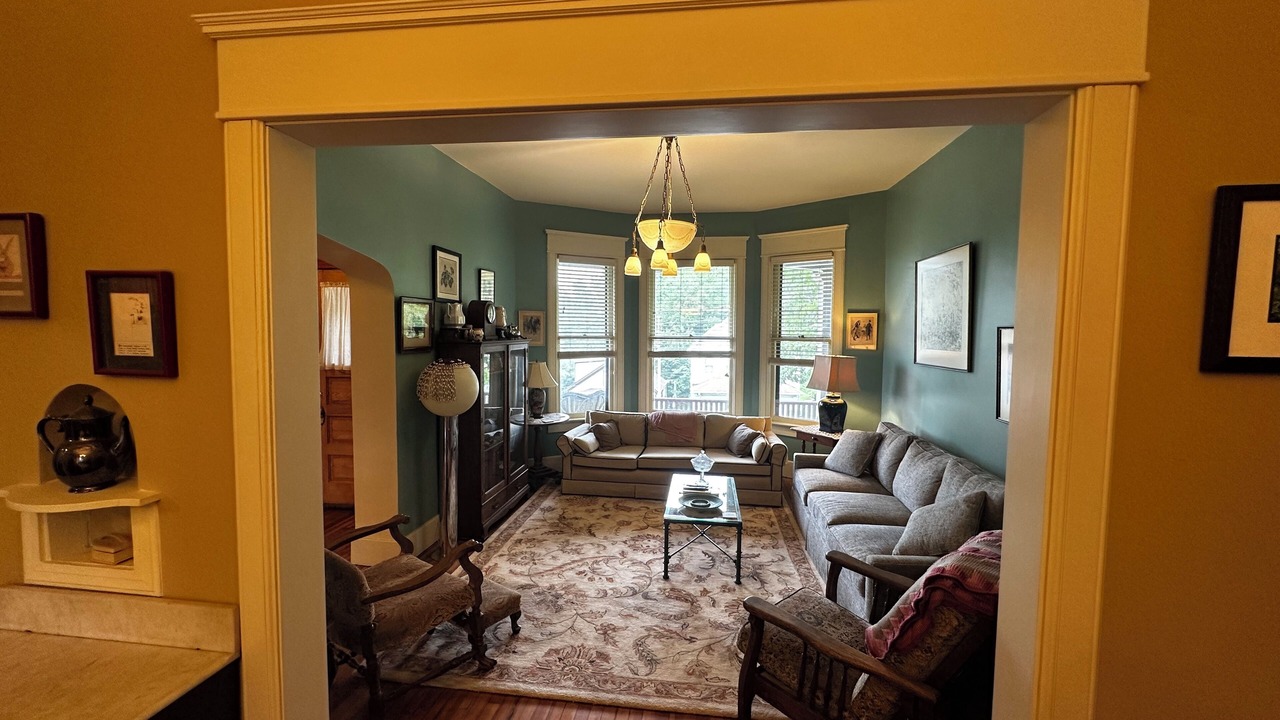 Photo of Livingroom in Davenport