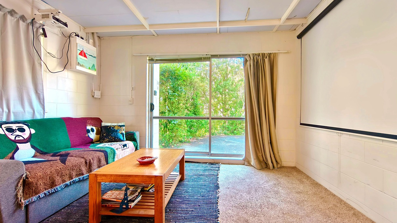 Photo of Livingroom in Glenfield