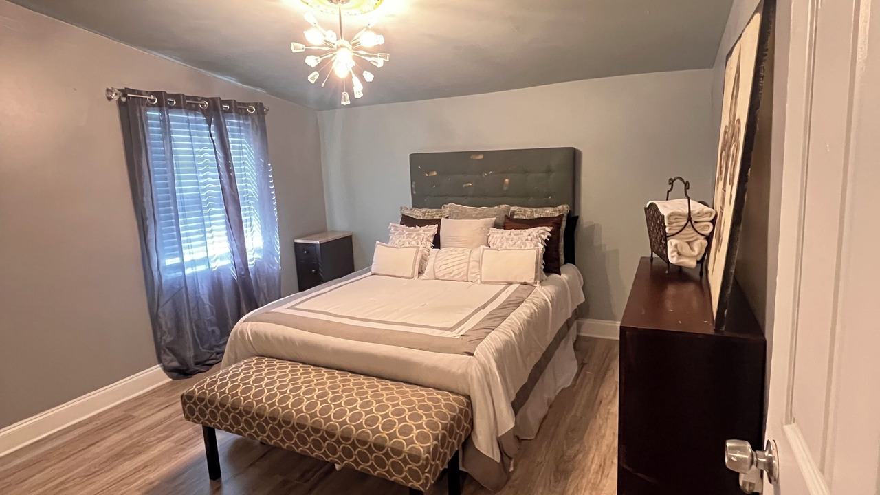 Photo of Bedroom in Kenner - Louis Armstrong International Airport