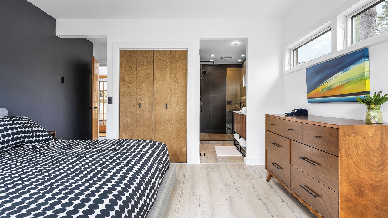 Photo of Bedroom in Northport
