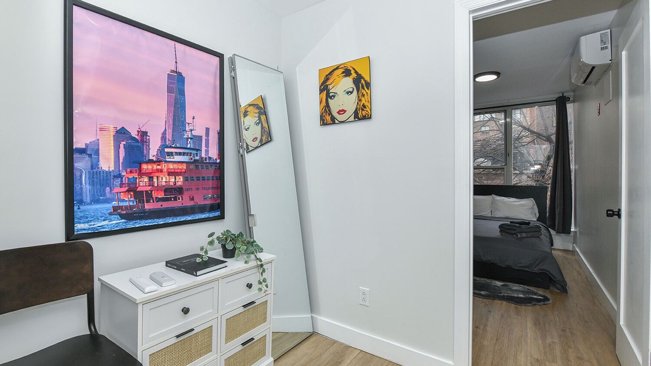 Photo of Bedroom in Sutton Place