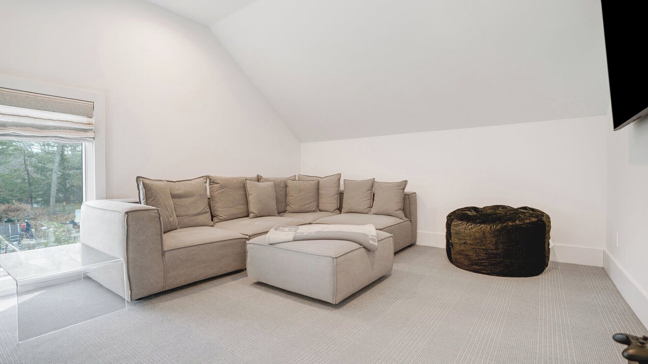 Photo of Livingroom in Springs