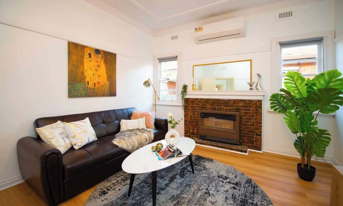 Photo of Livingroom in Hampton