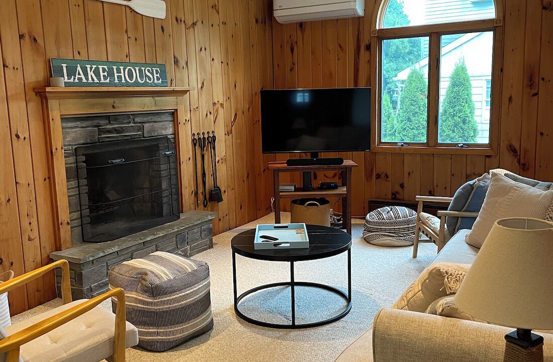 Photo of Livingroom in New Fairfield