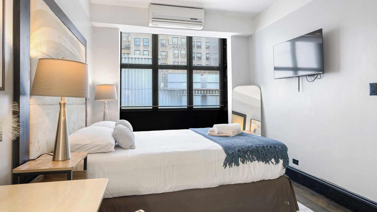 Photo of Bedroom in Midtown East