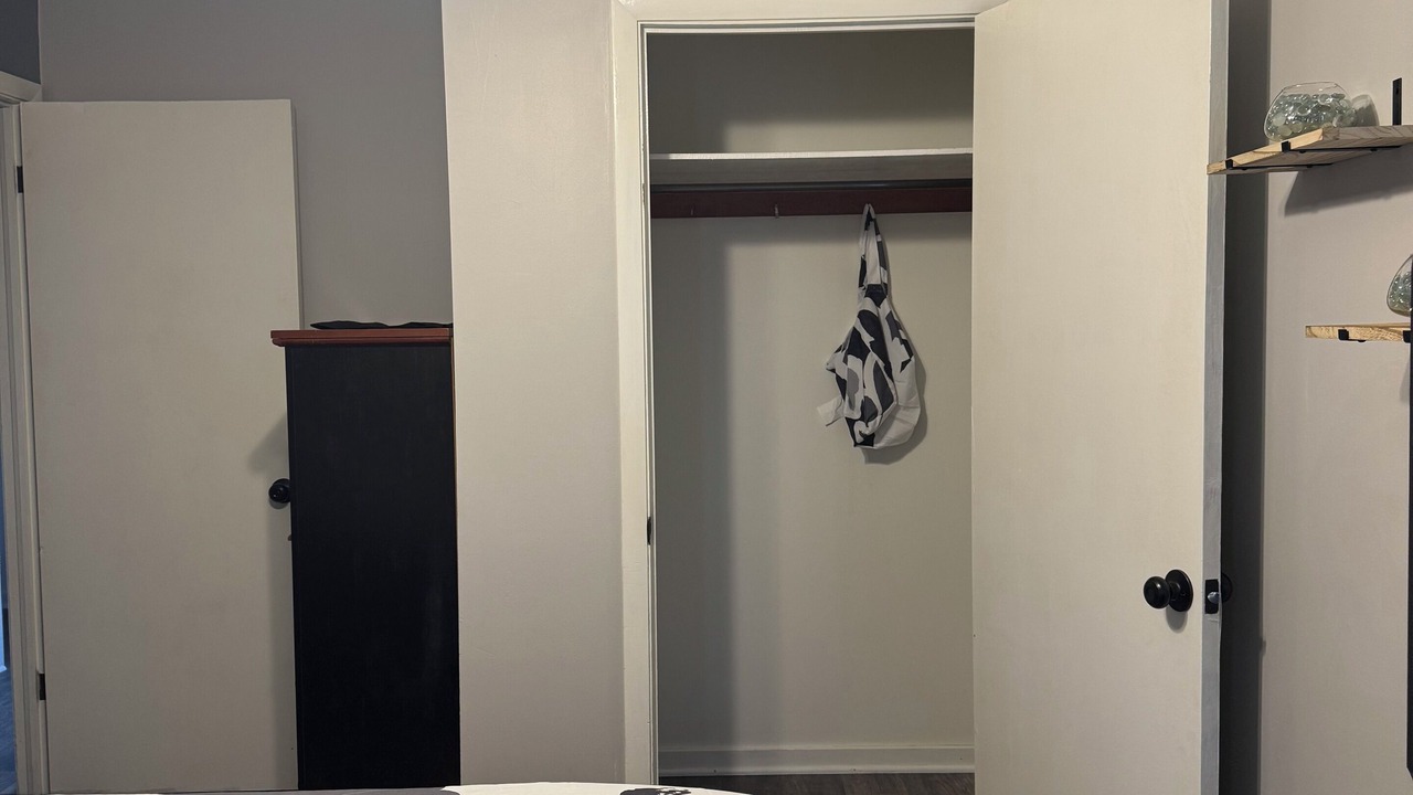 Photo of Bedroom in Clinton