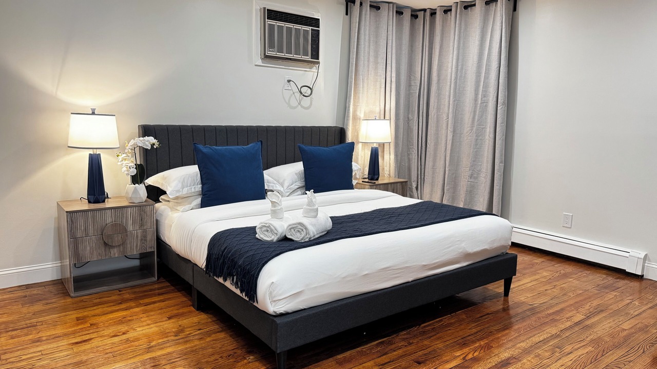 Photo of Bedroom in Hempstead