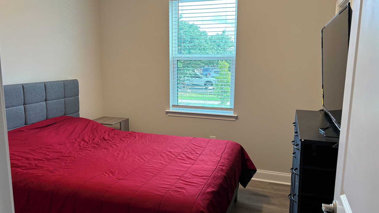 Photo of Bedroom in Kenner - Louis Armstrong International Airport