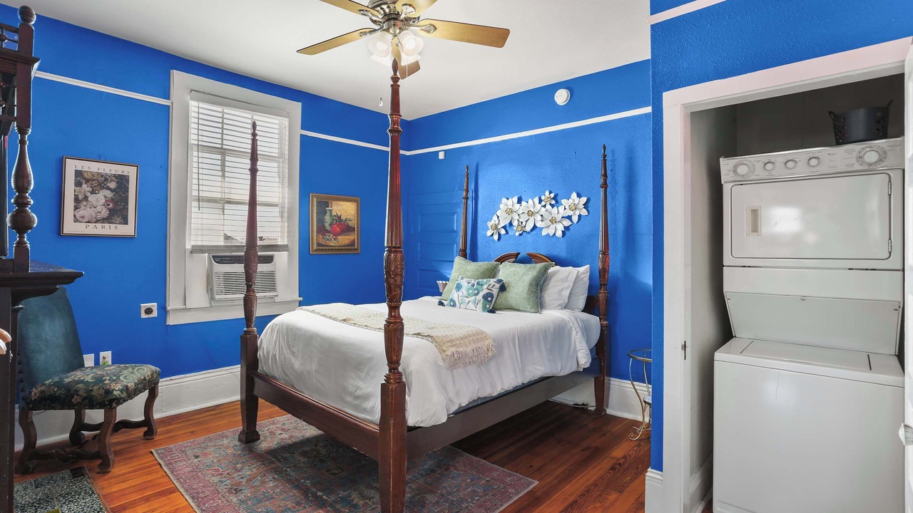 Photo of Bedroom in Mid-City