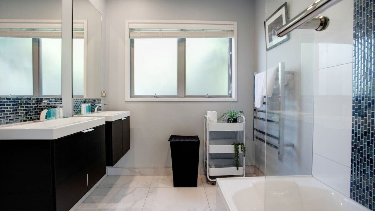 Photo of Bathroom in Murrays Bay