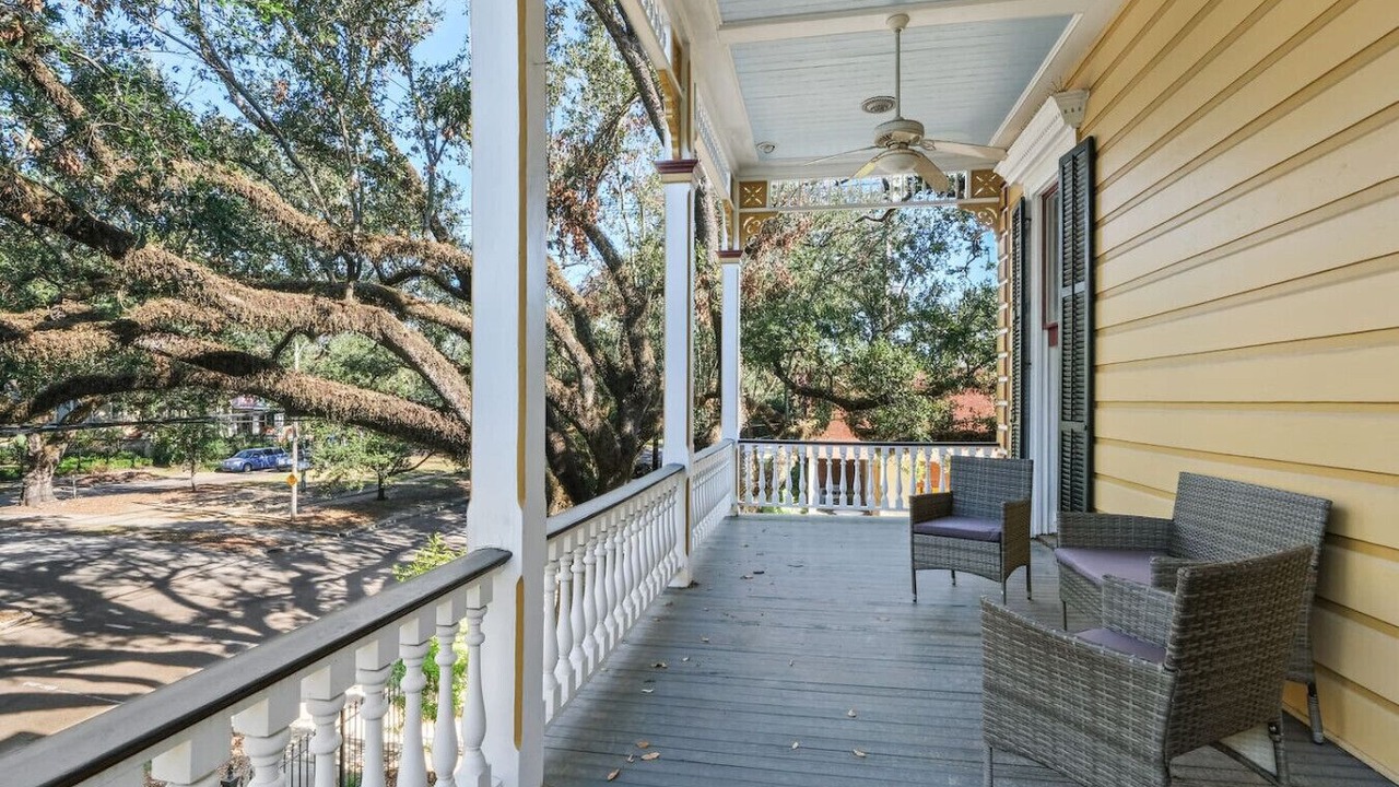 Photo of Patio Balcony in Central Carrollton Association