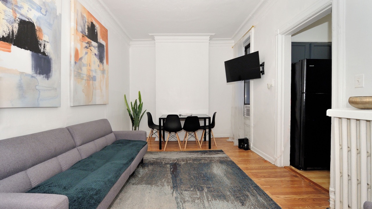 Photo of Livingroom in Rose Hill