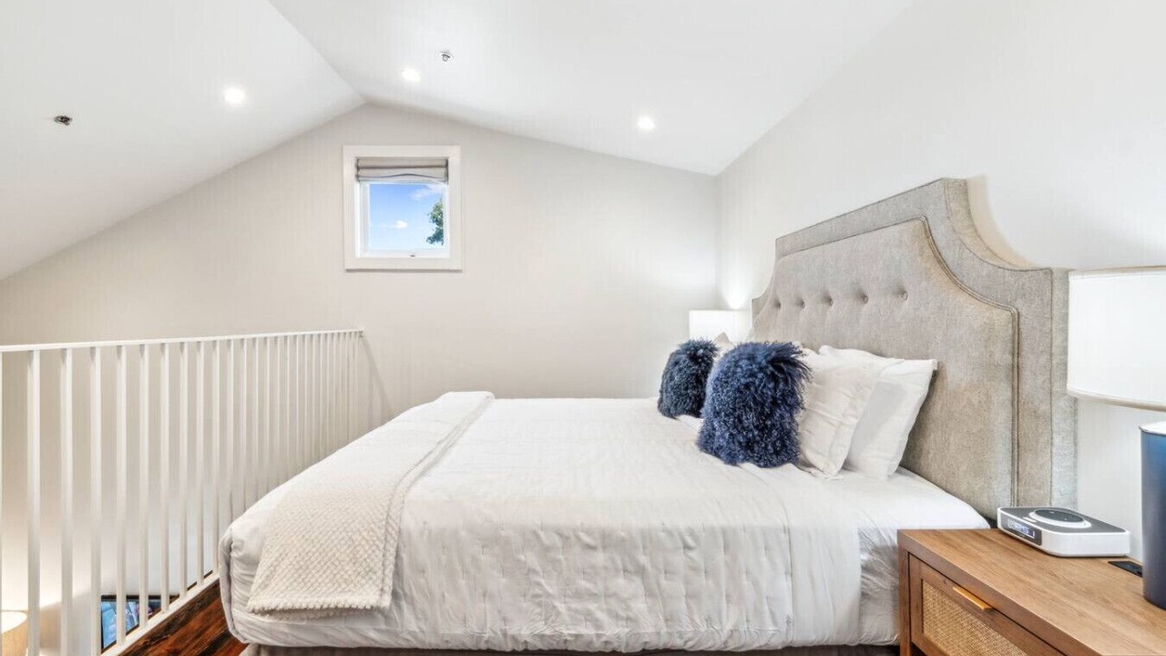 Photo of Bedroom in Irish Channel