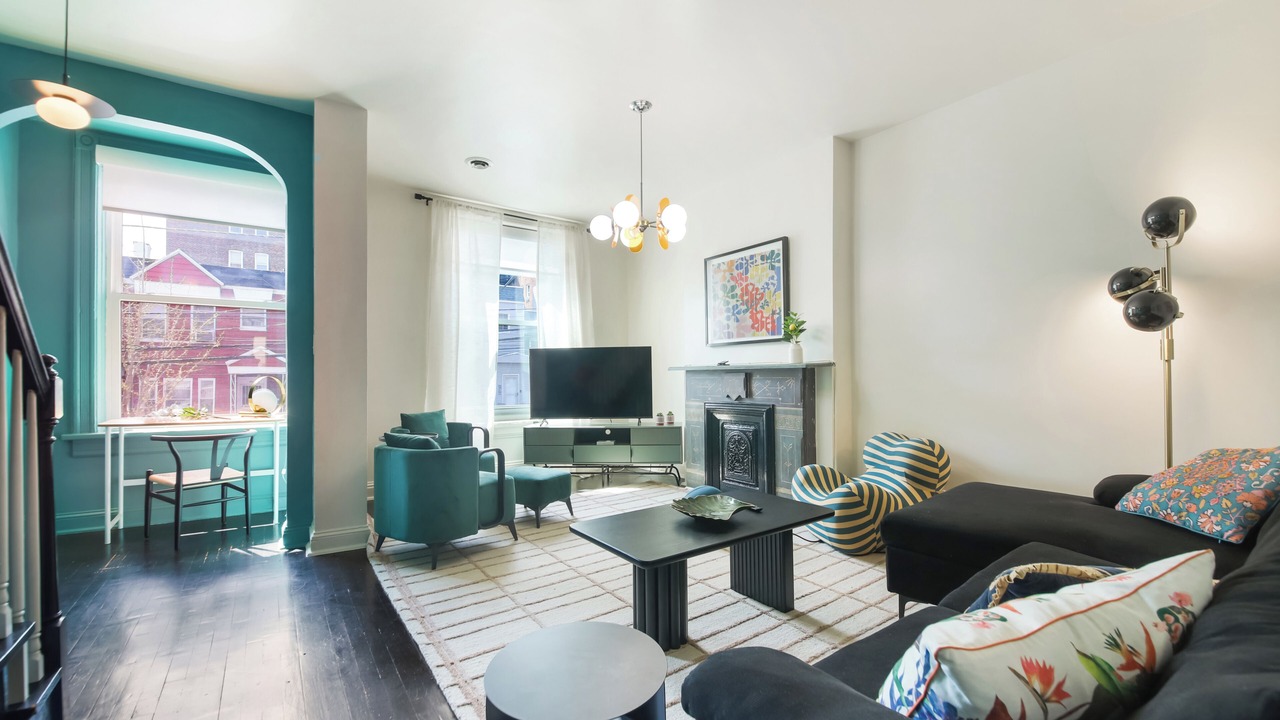 Photo of Livingroom in McGinley Square