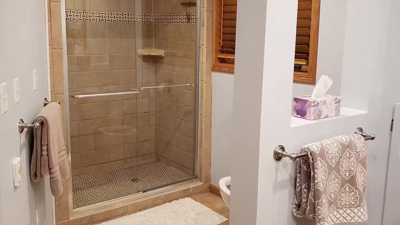 Photo of Bathroom in Savanna