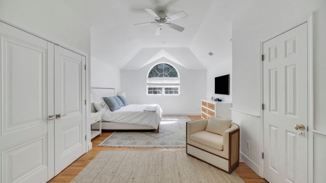 Photo of Bedroom in Northwest Harbor