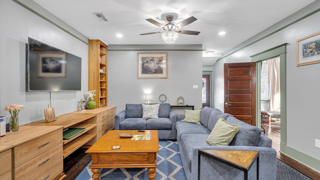 Photo of Livingroom in Destrehan