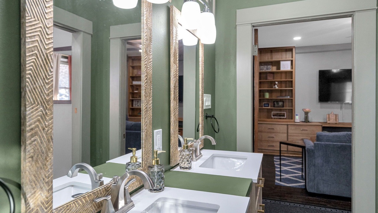 Photo of Bathroom in Destrehan